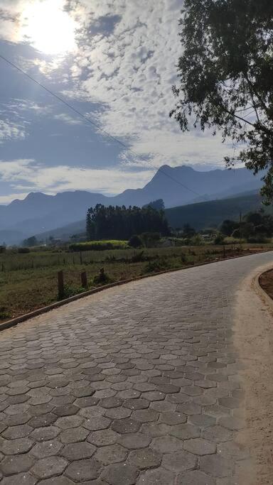 Agradável Casa de Campo, recém construída. Pedra Menina Exterior foto